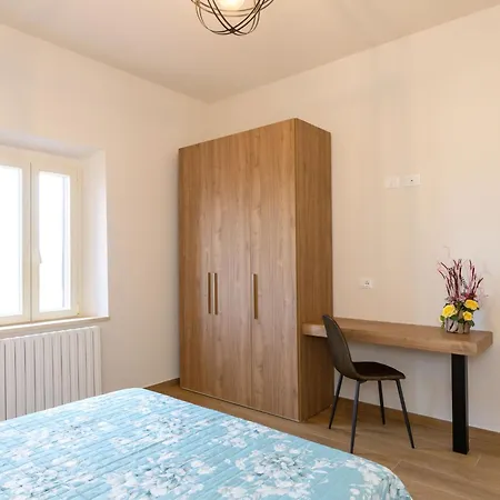 I Pini-4 By Interhome *