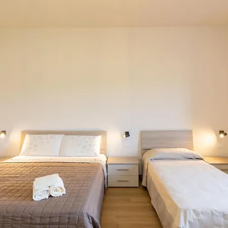 I Pini-4 By Interhome Appartement *